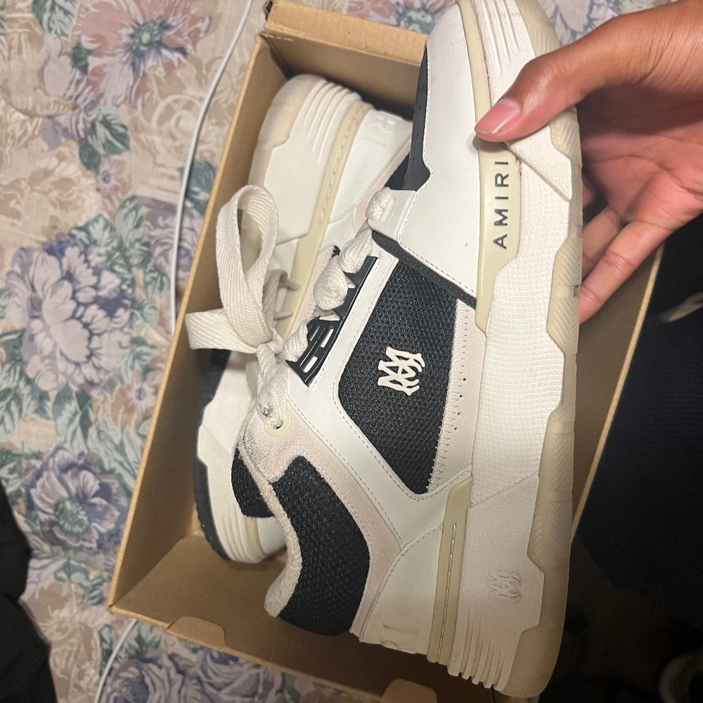 Shoes - Amiris